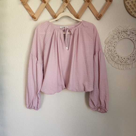 Wayf Tops - WAYF Ballon Sleeve Crop Top